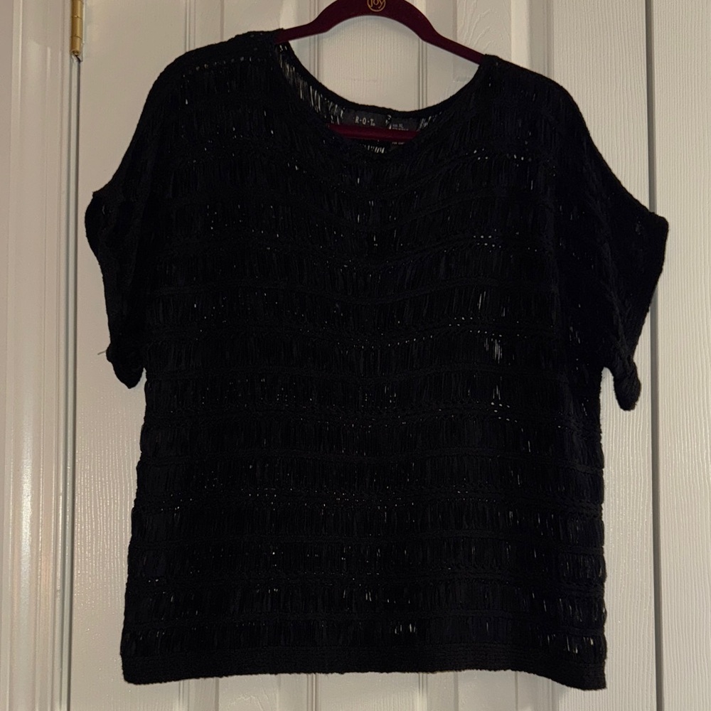 R.Q.T. Black Textured Sheer Top – Size XL
